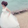 男子觉得老婆辛苦 偷化妆品相送